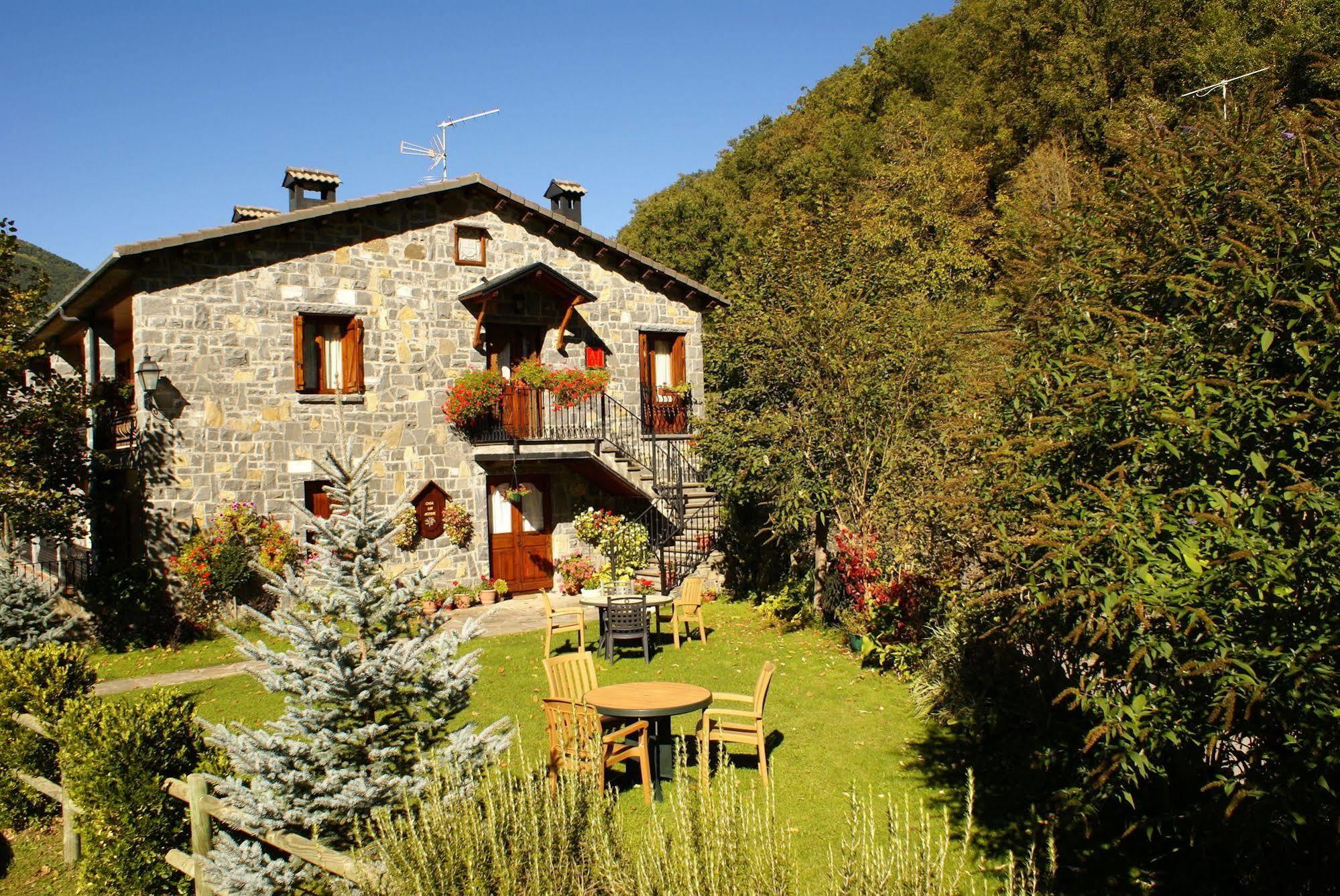 Penzion Casa Martin Ordesa Sarvisé Exteriér fotografie