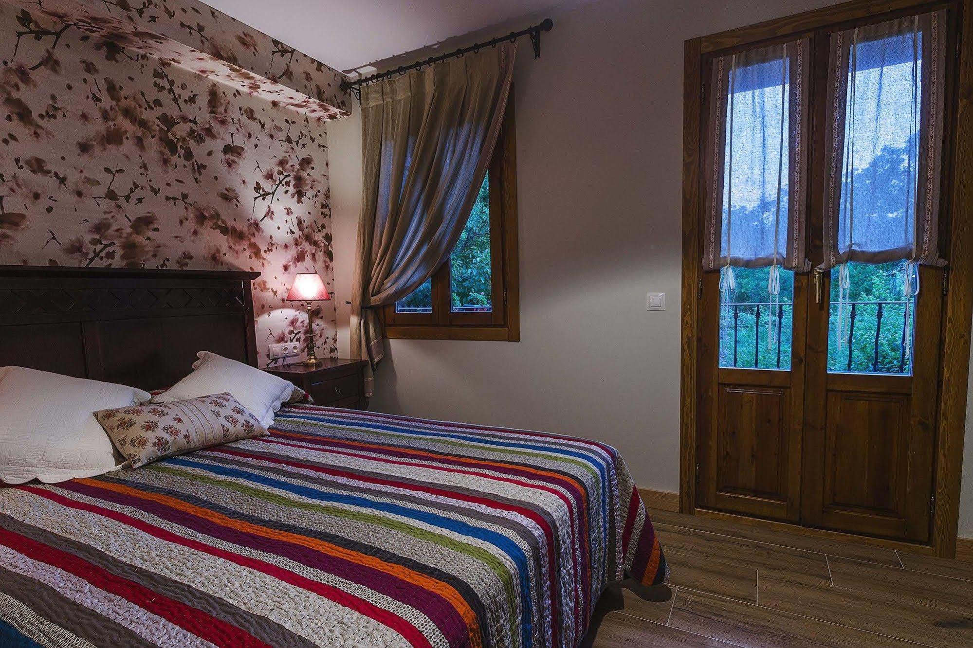 Penzion Casa Martin Ordesa Sarvisé Exteriér fotografie